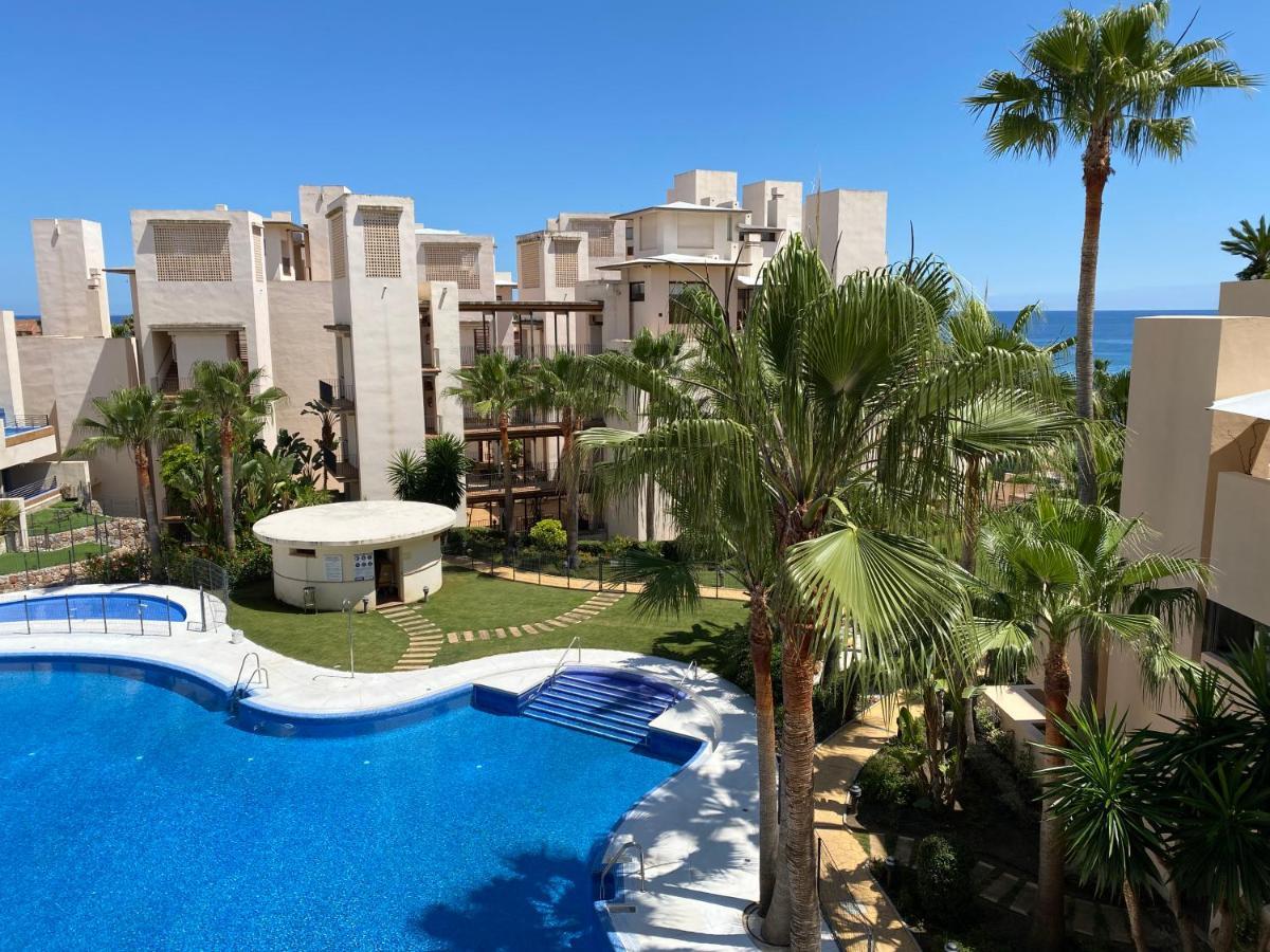 Apartment Lujo En Primera Linea De Playa En Bahia De La Plata, Estepona